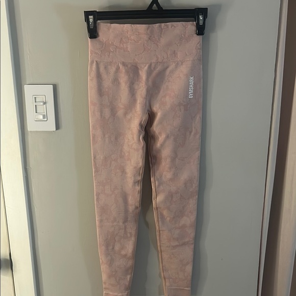 Gymshark Pink Leggings for Active Comfort nwot - Picture 1 of 1